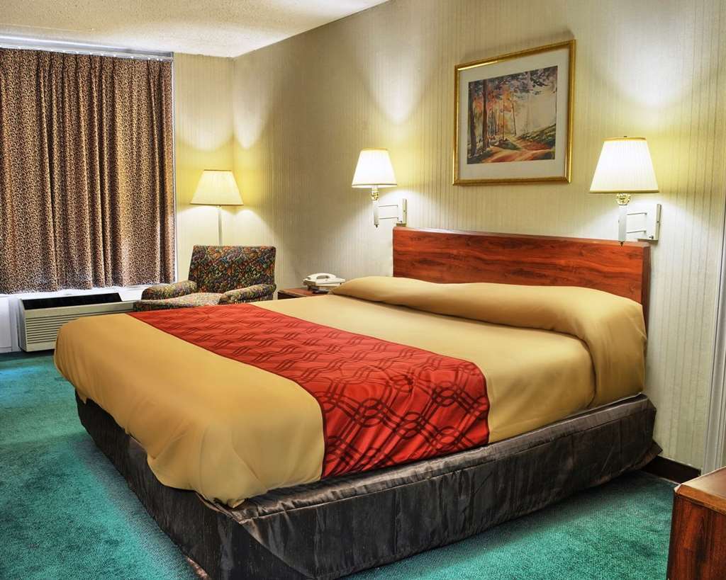 Howard Johnson By Wyndham Atlanta College Park Room photo